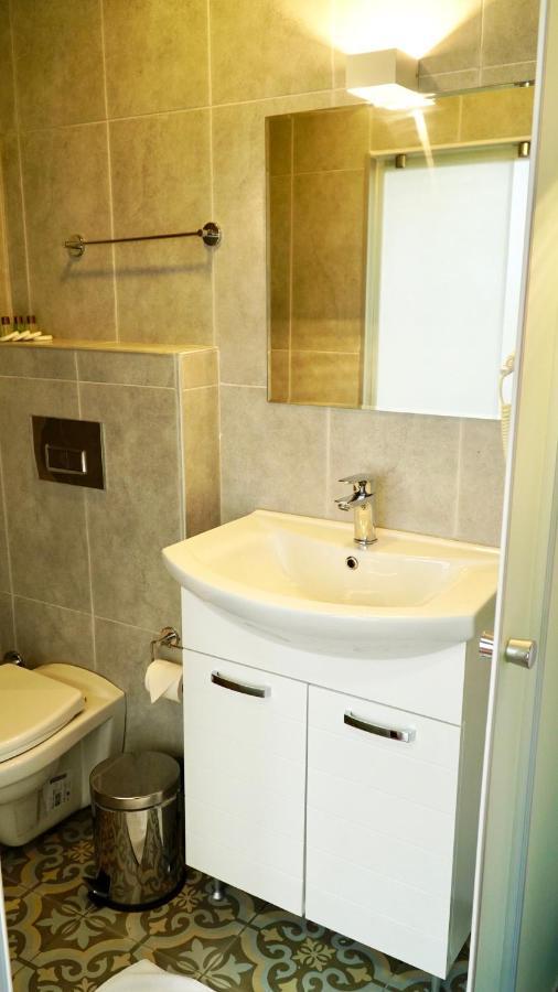 Qonaq Hotel & Suites Istanbul Exteriör bild